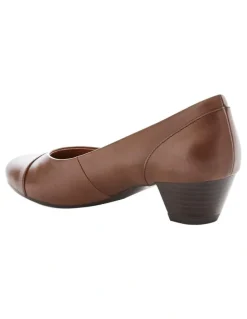 Wide Steps Acton Heeled Shoes in Brown Leather