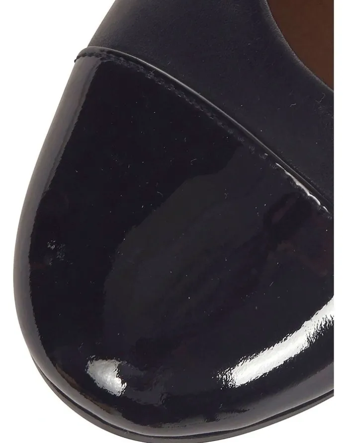 Wide Steps Acton Heeled Shoes in Black Patent/Kid
