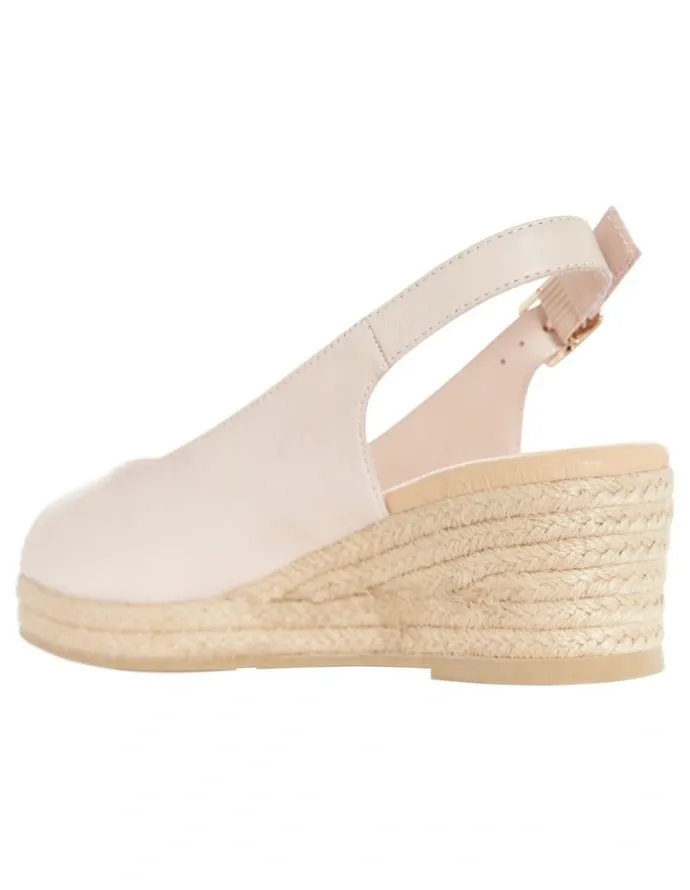 Wide Steps Belmont Sandals in Blush Leather