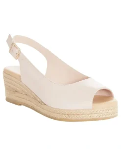 Wide Steps Belmont Sandals in Blush Leather