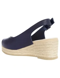 Wide Steps Belmont Sandals in Navy Leather