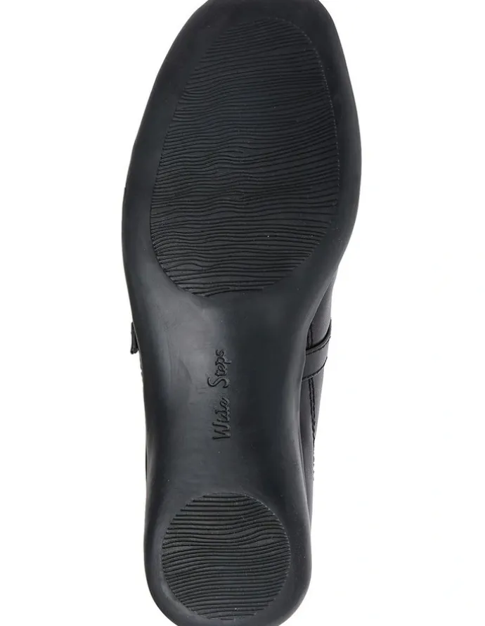 Wide Steps Brianna Black Glove Flat Shoes
