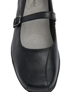 Wide Steps Brianna Black Glove Flat Shoes