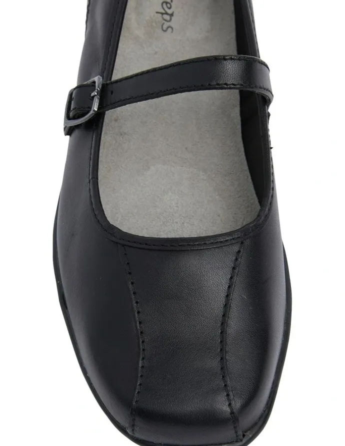 Wide Steps Brianna Black Glove Flat Shoes