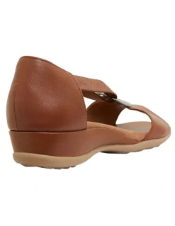 Wide Steps Caroline Mid Brown Glove Sandals