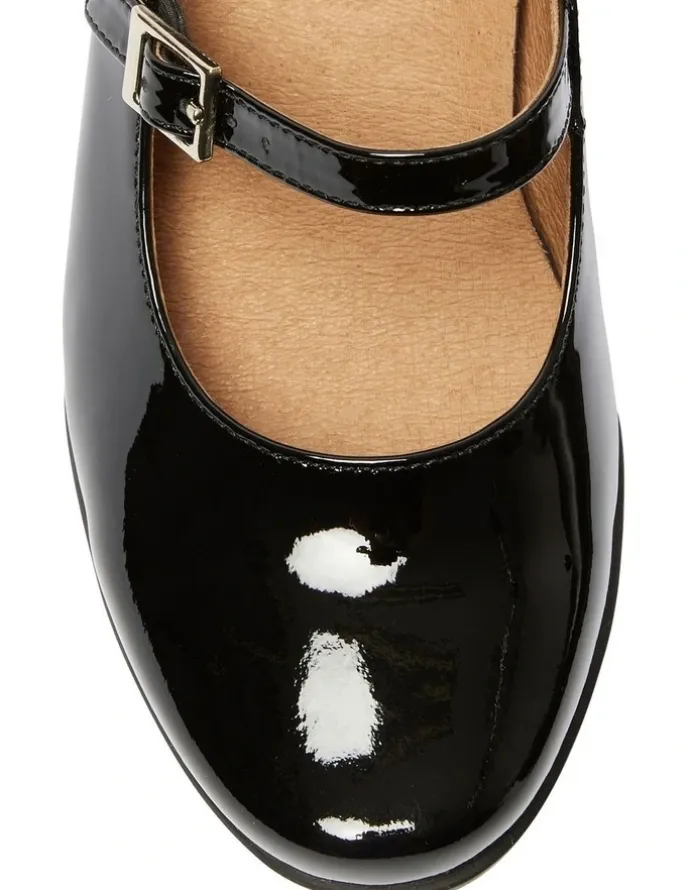 Wide Steps Casino Heeled Shoes in Black Patent Leather