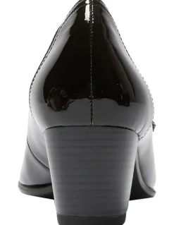 Wide Steps Casino Heeled Shoes in Black Patent Leather