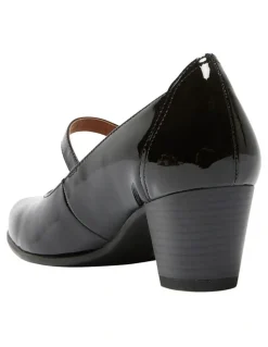 Wide Steps Casino Heeled Shoes in Black Patent Leather