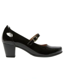 Wide Steps Casino Heeled Shoes in Black Patent Leather