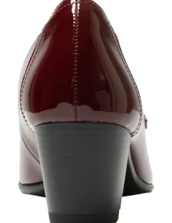 Wide Steps Casino Heeled Shoes in Wine Patent Leather