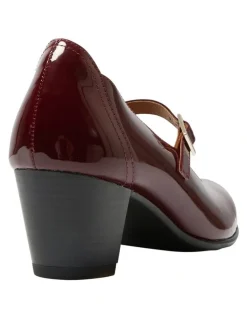 Wide Steps Casino Heeled Shoes in Wine Patent Leather