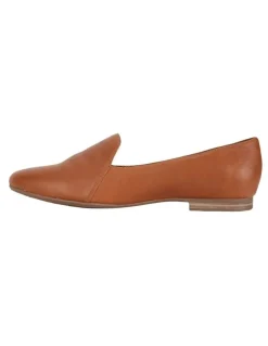 Wide Steps Castle Cognac Glove Flat Shoes