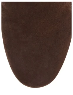 Wide Steps Castle Flat Shoes in Chocolate Suede