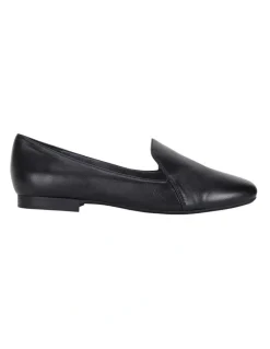 Wide Steps Castle Flat Shoes in Black Glove