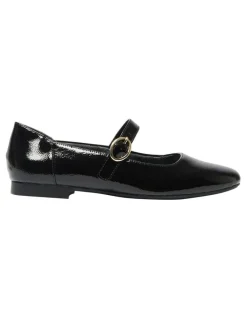 Wide Steps Colby Flat Leather Shoes in Black