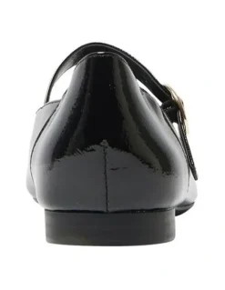 Wide Steps Colby Flat Leather Shoes in Black