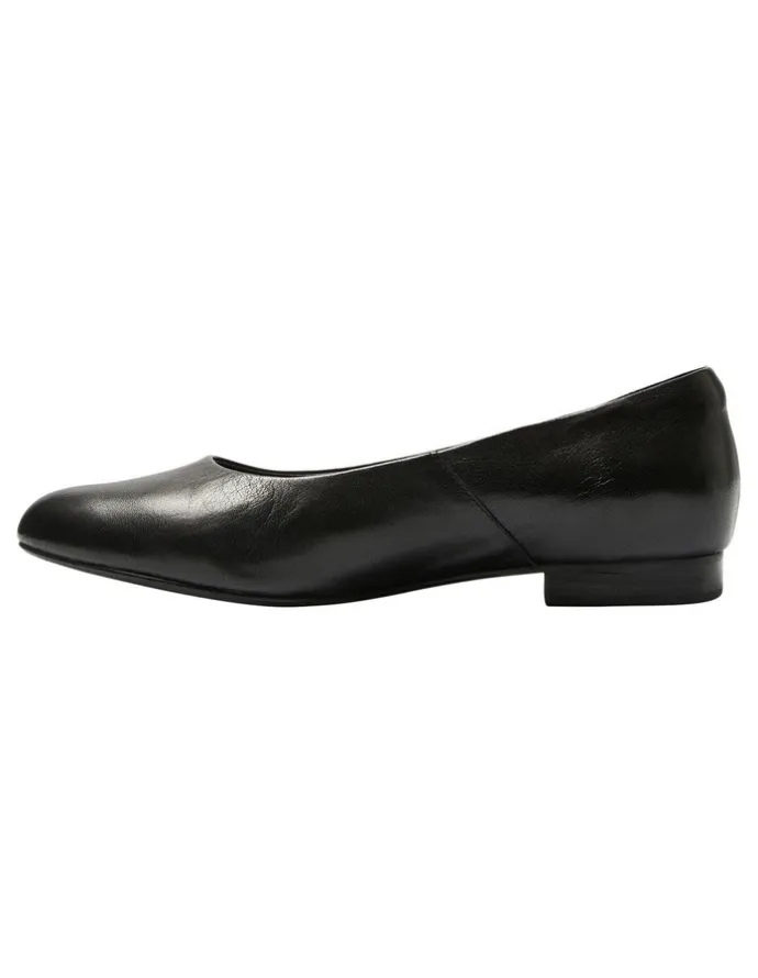 Wide Steps Dame Flat Shoes in Black Leather