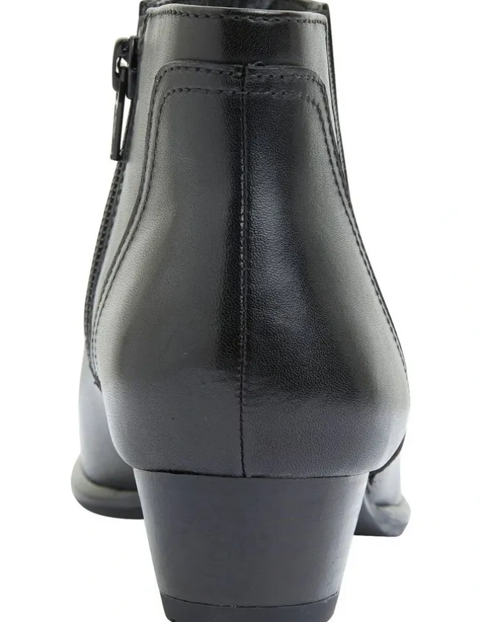 Wide Steps Delmar Black Glove Boots