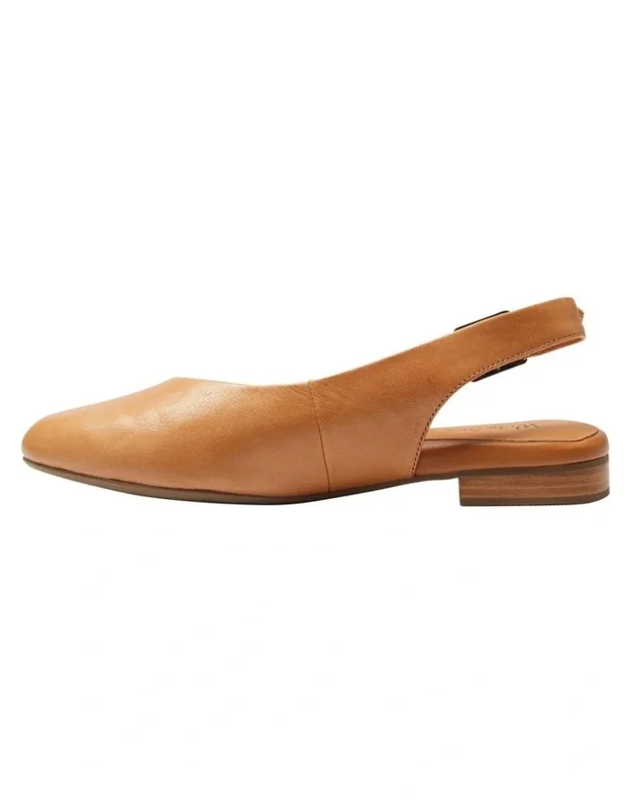 Wide Steps Delta Flat Shoes in Tan Leather
