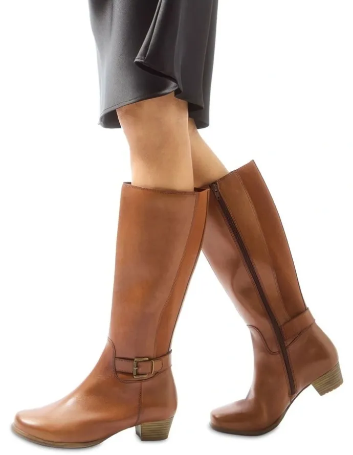 Wide Steps Diesel Boots in Mid Brown Glove