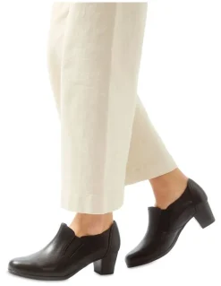 Wide Steps Harris Shoes in Black Glove/Elastic