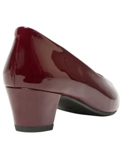 Wide Steps Hilary Heeled Shoes in Wine Patent