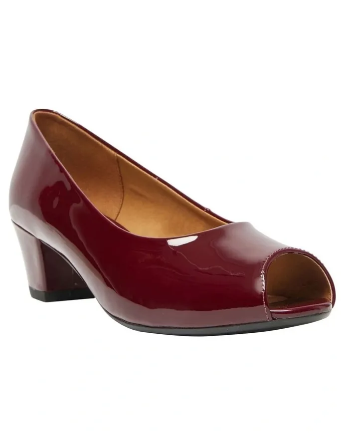 Wide Steps Hilary Heeled Shoes in Wine Patent