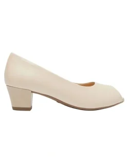 Wide Steps Hilary Heeled Shoes in Nude Leather