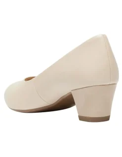 Wide Steps Hilary Heeled Shoes in Nude Leather