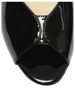 Wide Steps Hilda Sandals in Black Patent