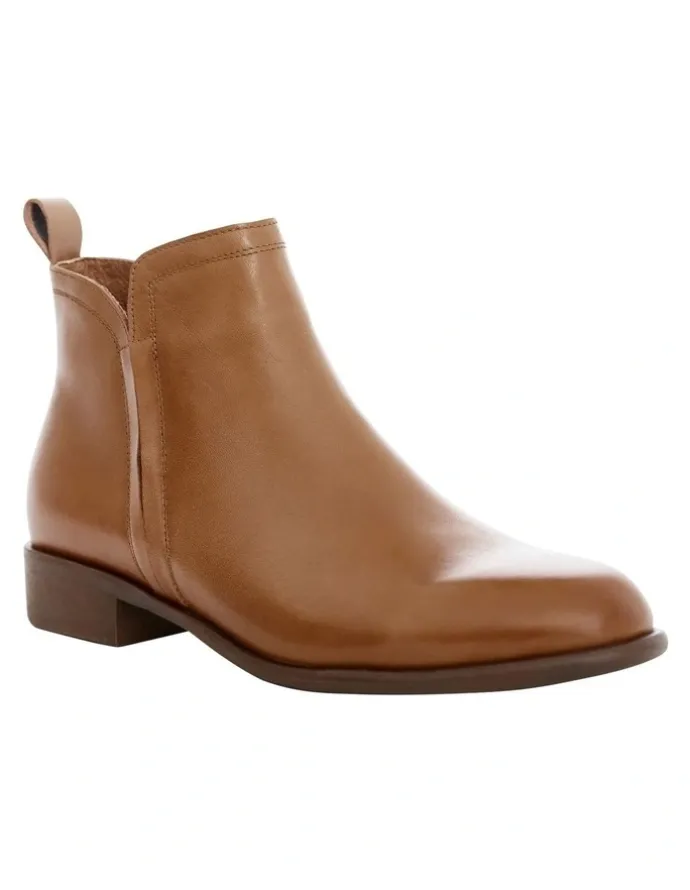 Wide Steps Lance Leather Boots in Mid Brown