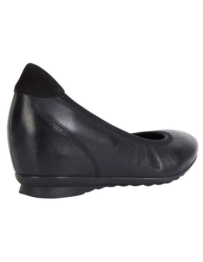 Wide Steps Norah Black Glove Heeled Shoes