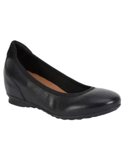 Wide Steps Norah Black Glove Heeled Shoes
