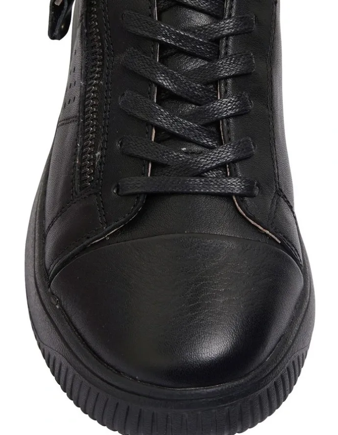 Wide Steps Novella Black/Black Patent Sneakers