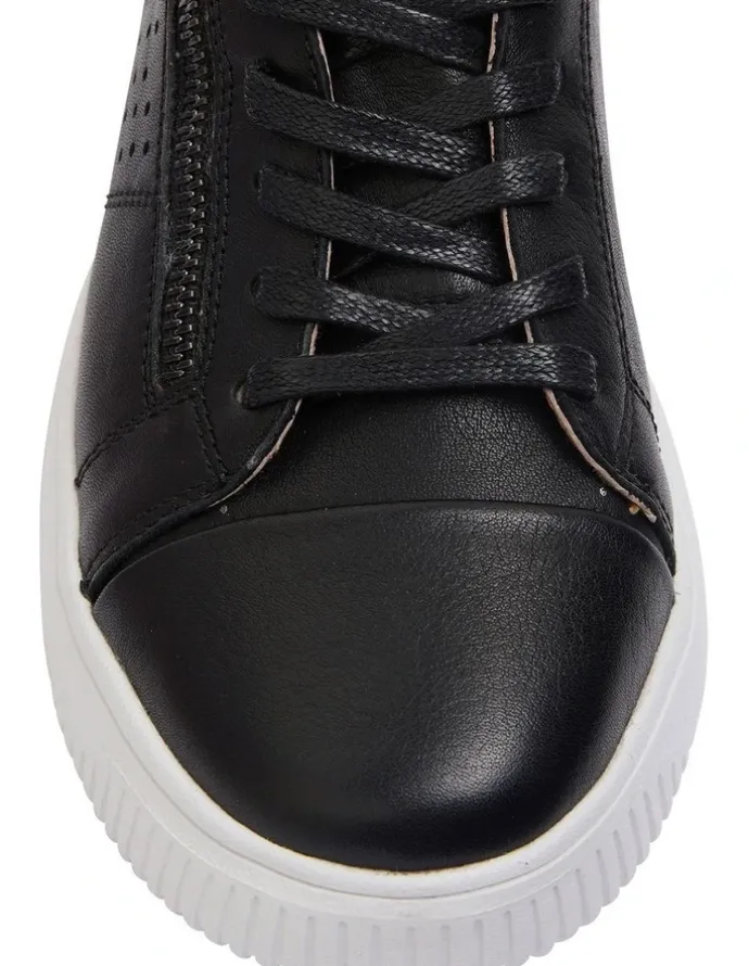 Wide Steps Novella Black/Tan Glove Sneakers