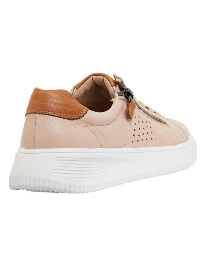 Wide Steps Novella Blush / Tan Glove Sneakers