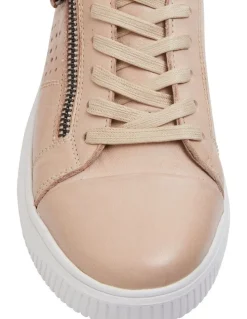 Wide Steps Novella Blush / Tan Glove Sneakers