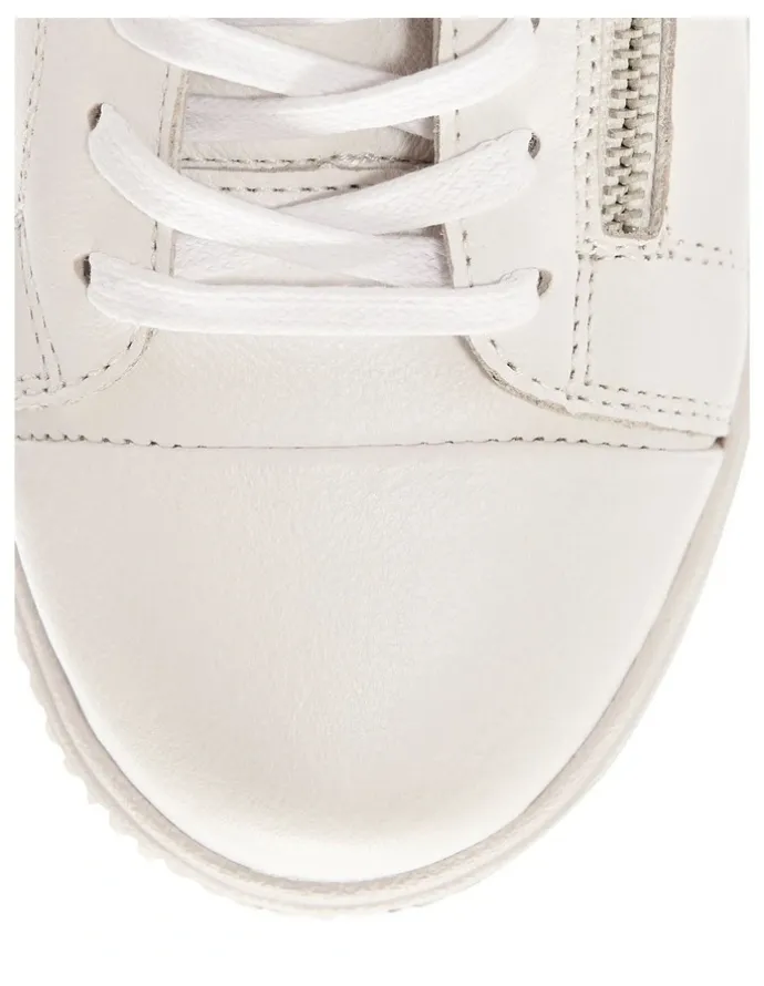 Wide Steps Novella Sneakers in White
