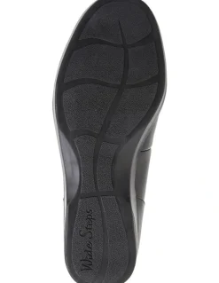 Wide Steps Verse Black Glove Flat Shoes
