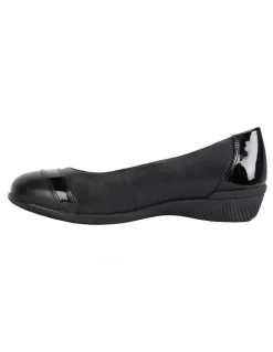 Wide Steps Virgo Black Glove / Patent Flat Shoes