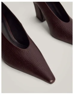 Witchery Avery Textured Heels in Fig