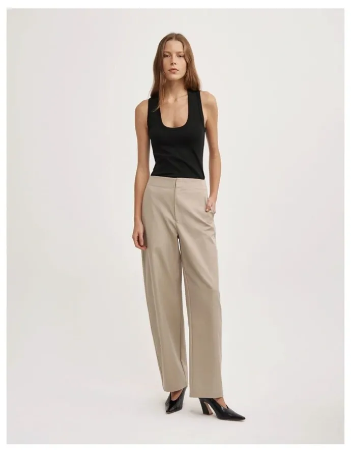 Witchery Barrel Leg Pant in Sienna