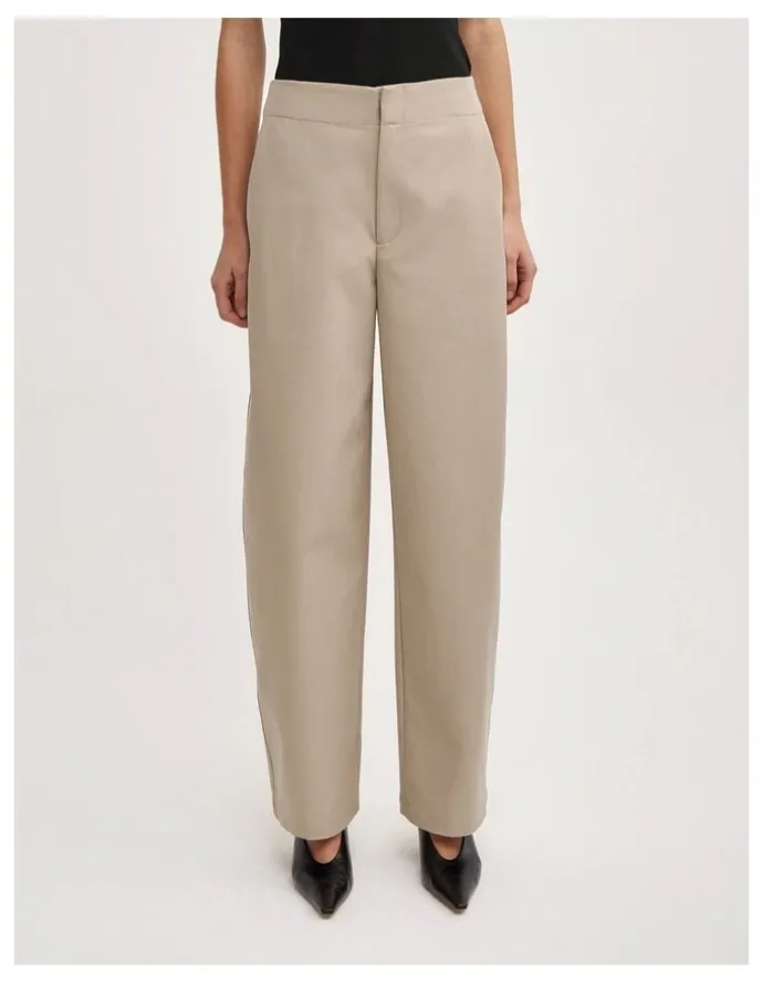 Witchery Barrel Leg Pant in Sienna