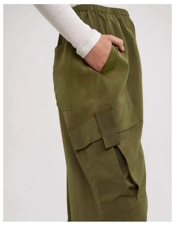 Witchery Cargo Pant in Khaki