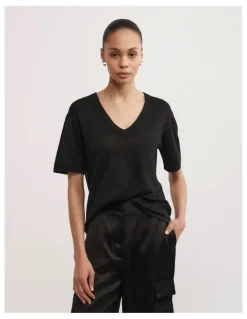 Witchery Linen V-neck Knit T-shirt in Black