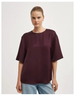 Witchery Satin T-shirt in Plum