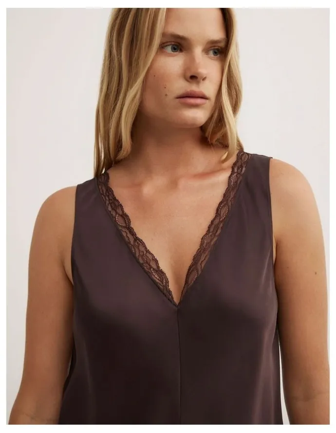 Witchery Trim Detail Camisole in Espresso