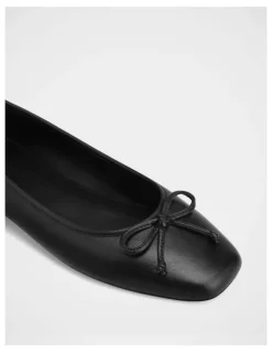 Wittner Armenia Leather Ballet Flat in Black