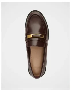 Wittner Bennett Leather Loafer in Plum
