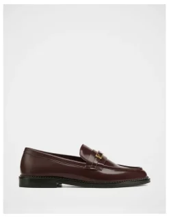 Wittner Bennett Leather Loafer in Plum